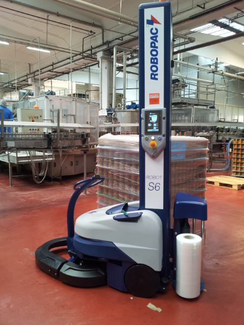 20120402_122844.jpg Robot fasciapallet S6 - Industria conserve - Sarno (SA)